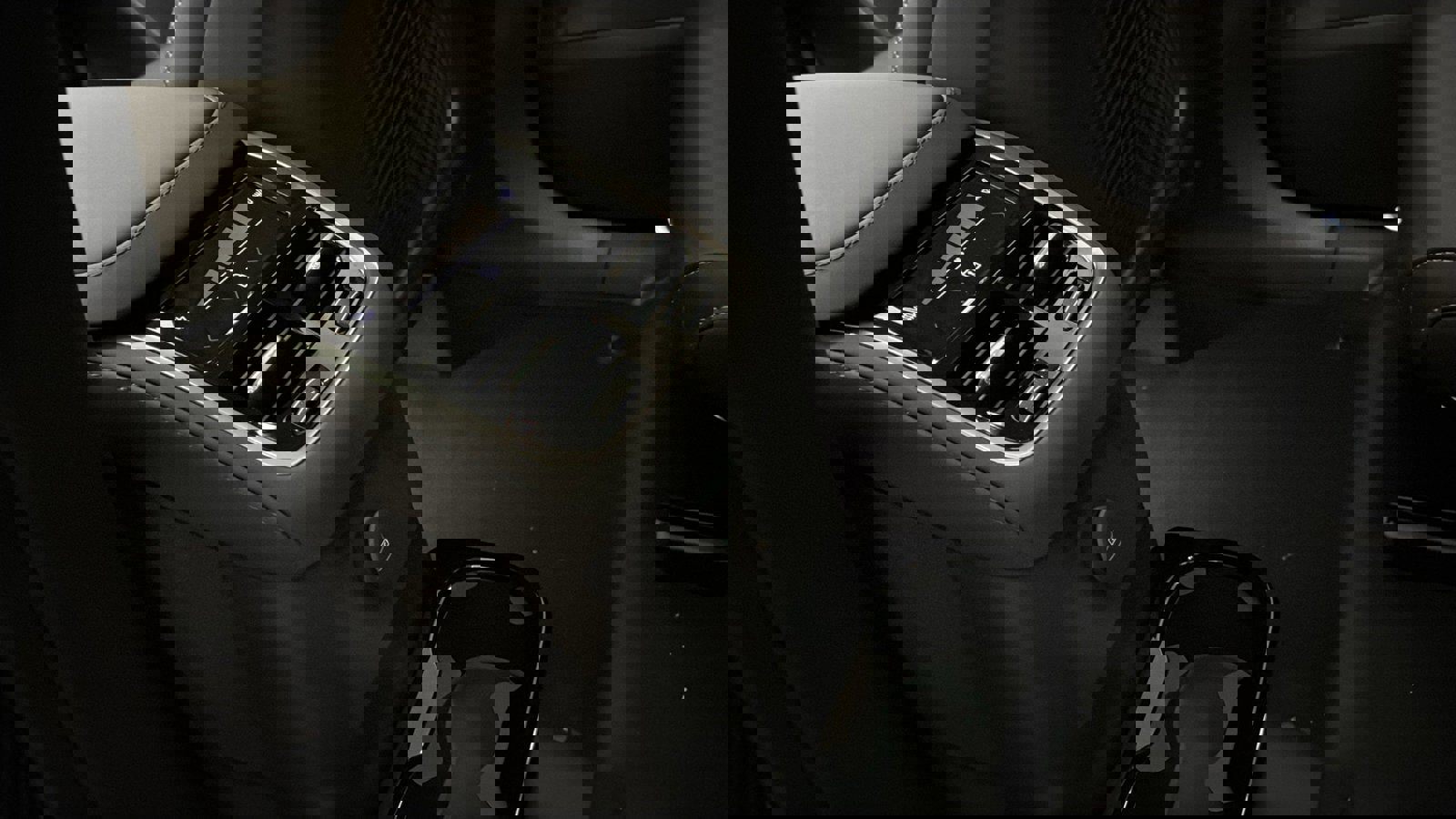 New 2026 Volvo XC90 T8 Ultra w/ Protection Package Premier image 29