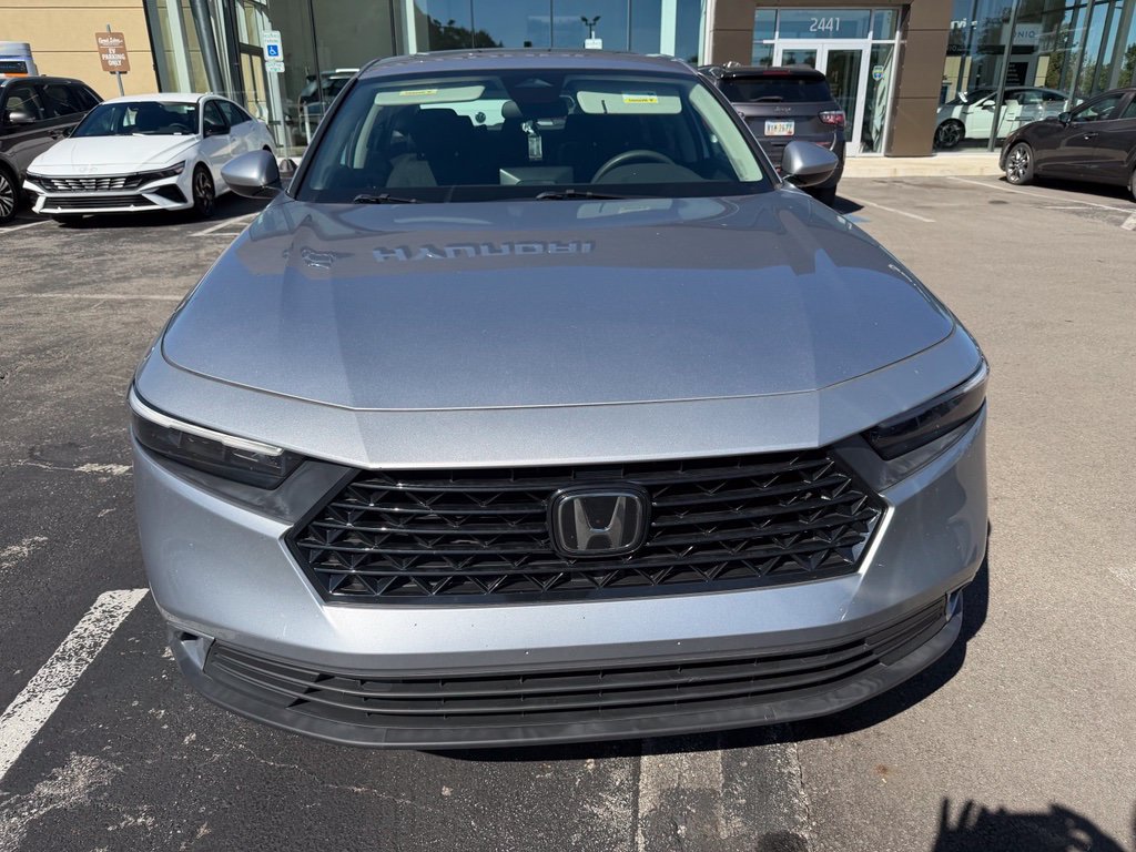 Used 2023 Honda Accord EX image 2