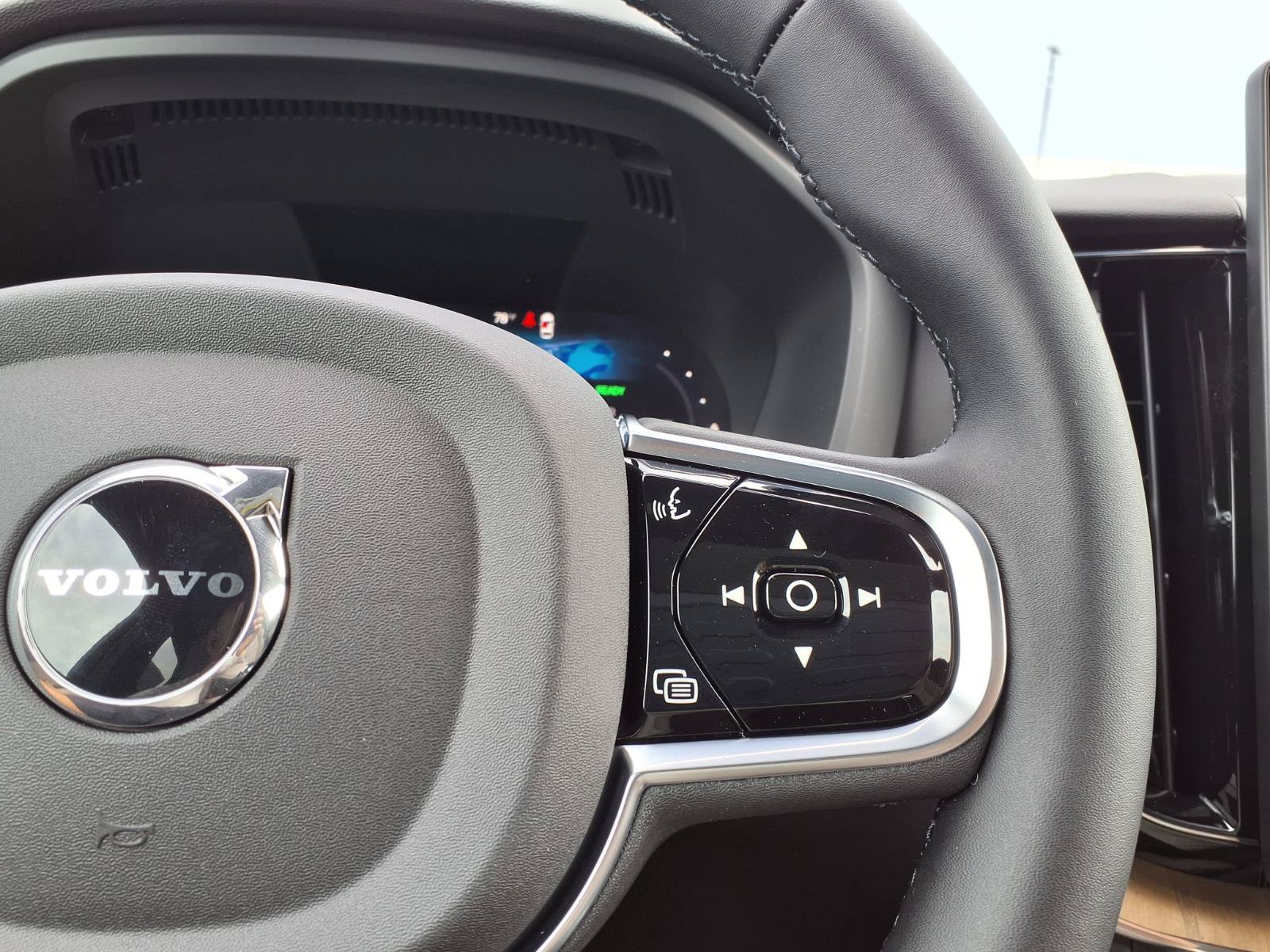 New 2026 Volvo XC60 T8 Core w/ Protection Package Premier AWD/4WD image 16