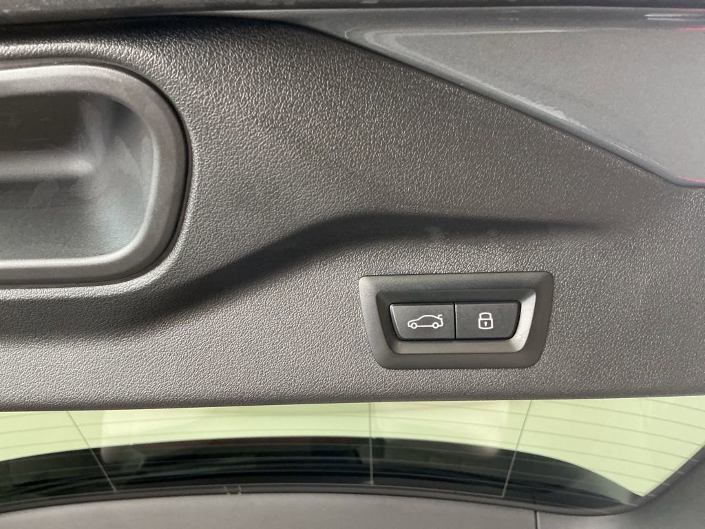 Certified 2024 BMW X7 M60i w/ Executive Package image 33