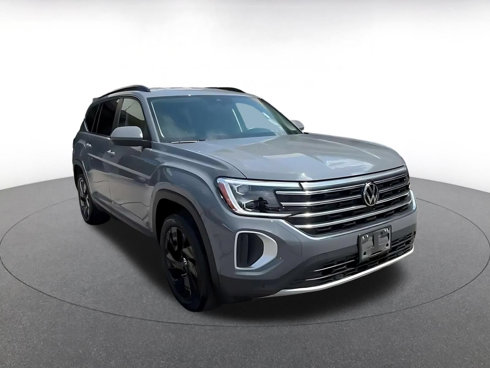 Used 2026 Volkswagen Atlas SE FWD image 3