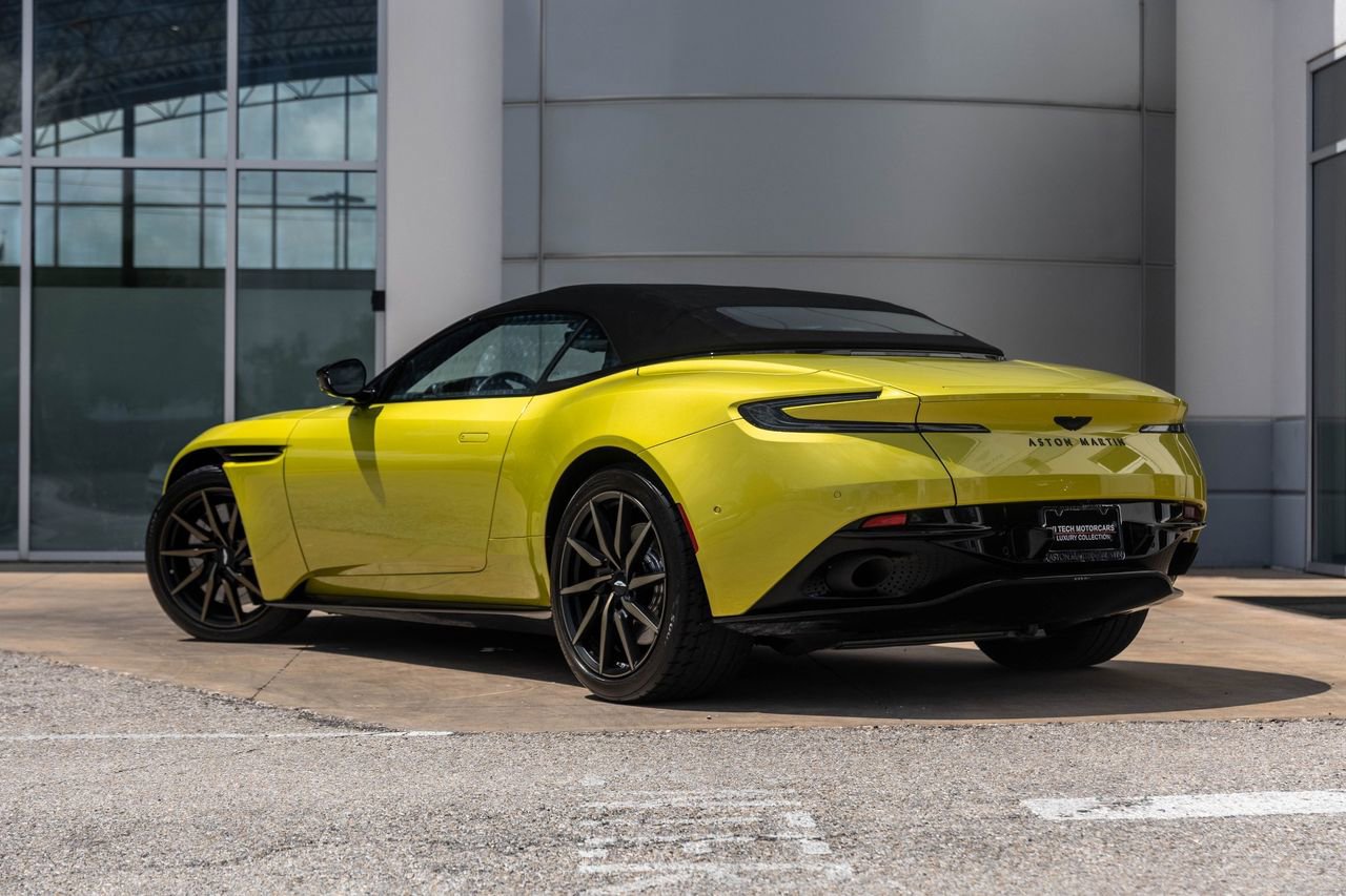 Used 2022 Aston Martin DB11 Volante RWD image 21