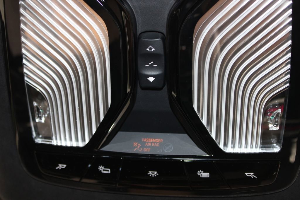 Used 2024 BMW X7 M60i w/ Executive Package image 57