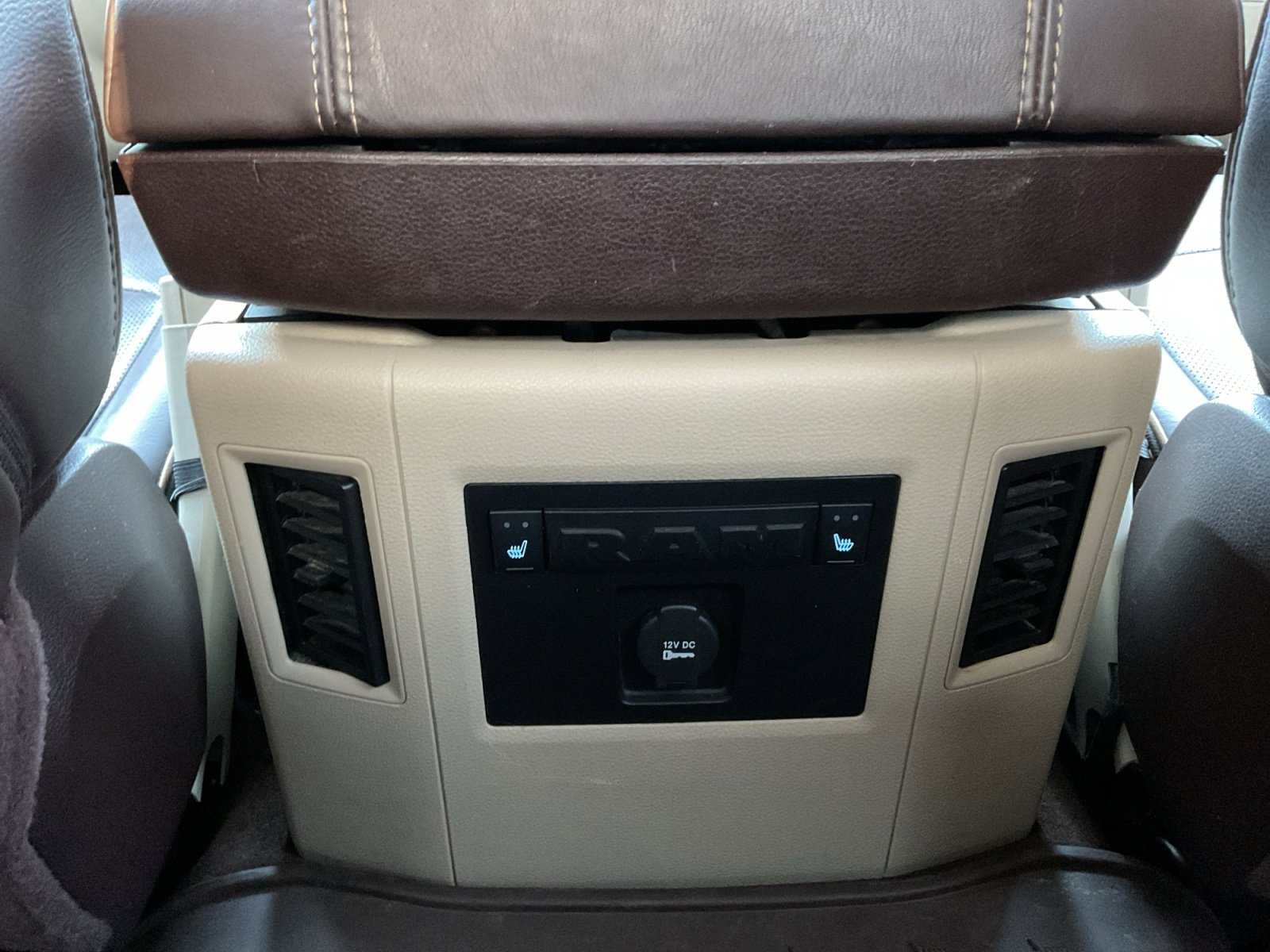 Used 2016 RAM 1500 Laramie Longhorn w/ Convenience Group image 31