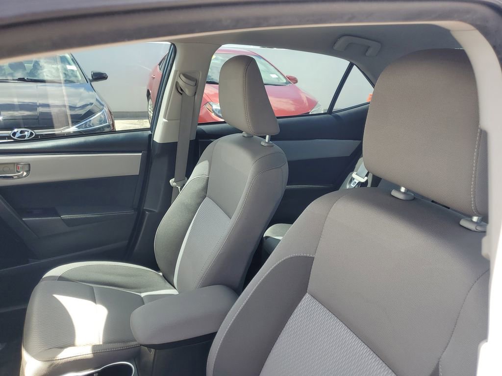 Used 2017 Toyota Corolla LE FWD image 15