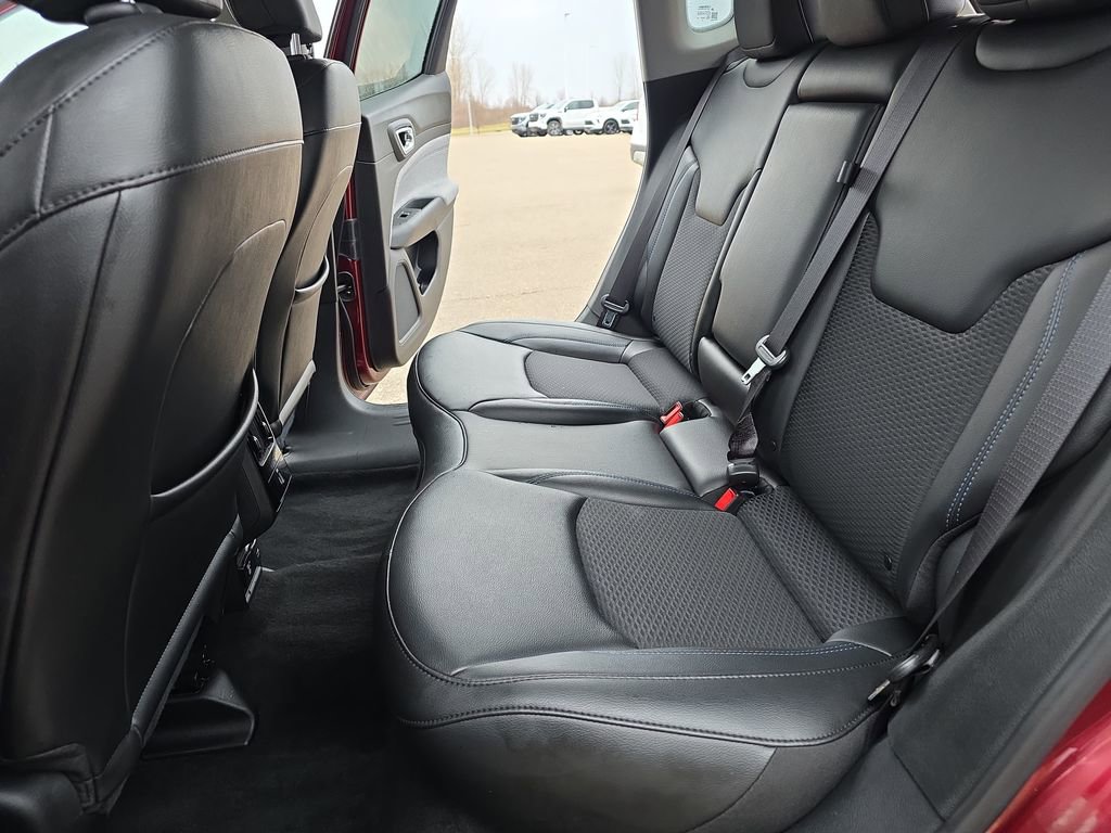 Used 2022 Jeep Compass Latitude w/ Convenience Group image 13