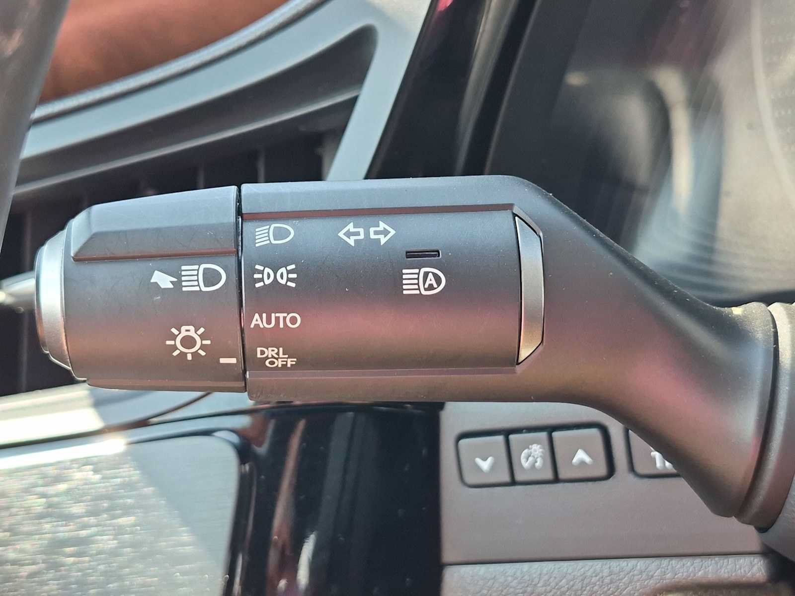 Used 2024 Lexus ES 350 w/ Premium Package FWD image 29