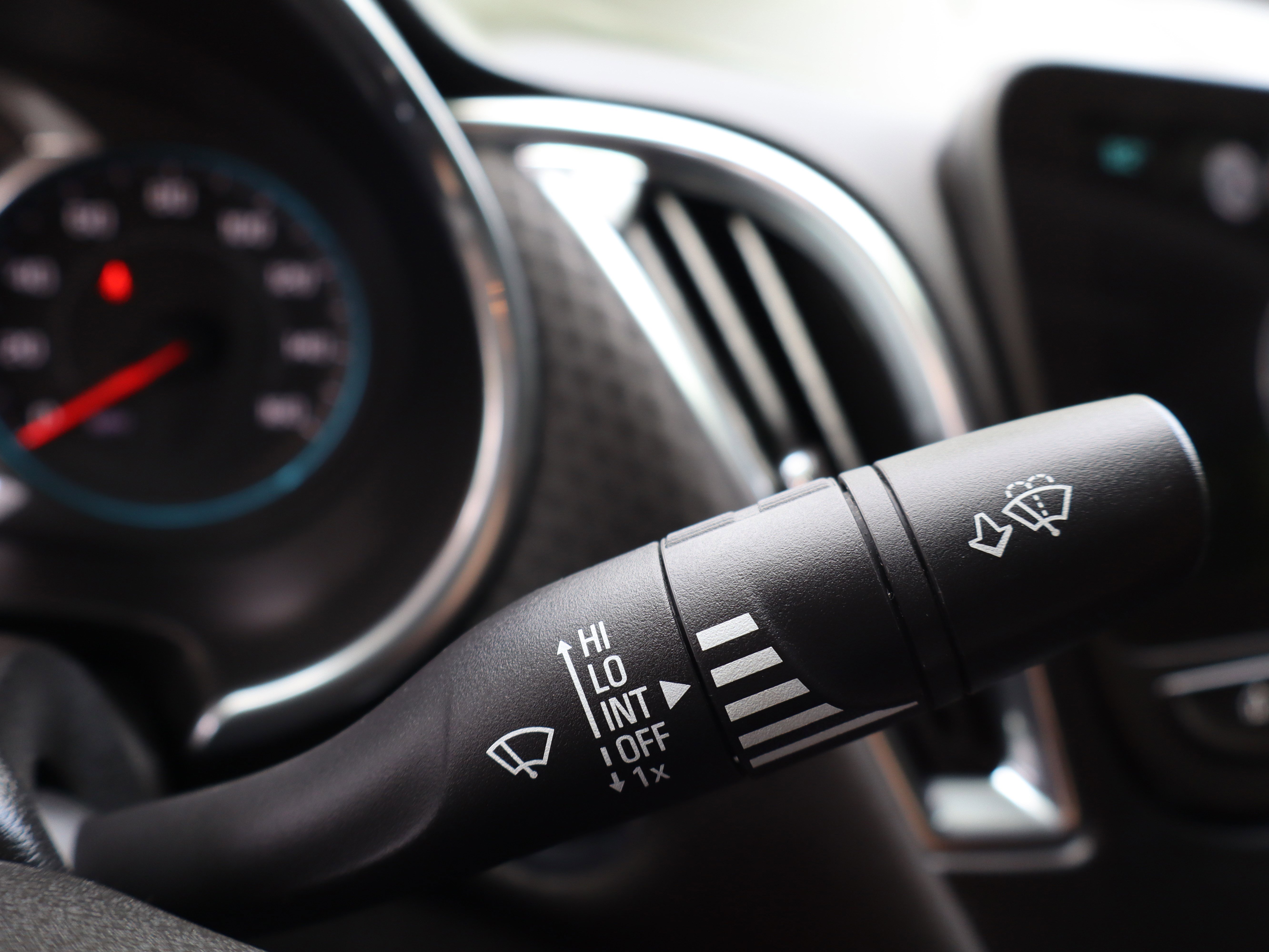 Used 2016 Chevrolet Malibu LT image 35