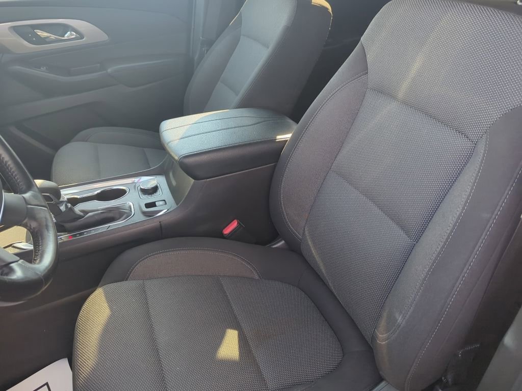 Used 2022 Chevrolet Traverse LT FWD image 27