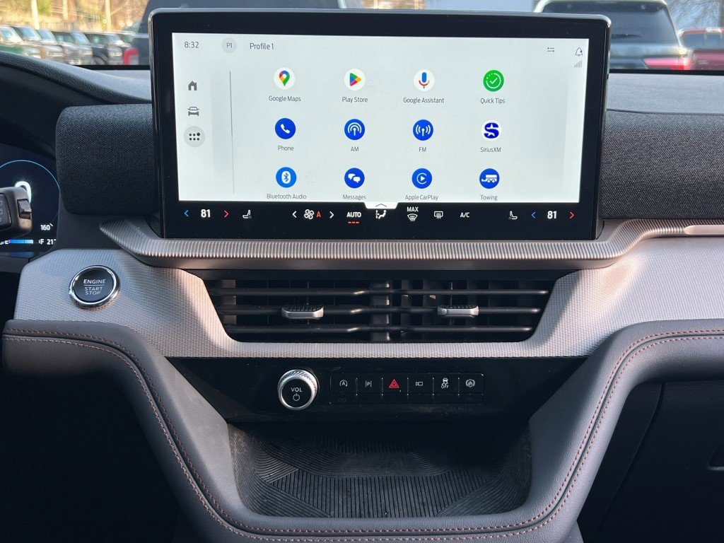 Used 2025 Ford Explorer Active image 23