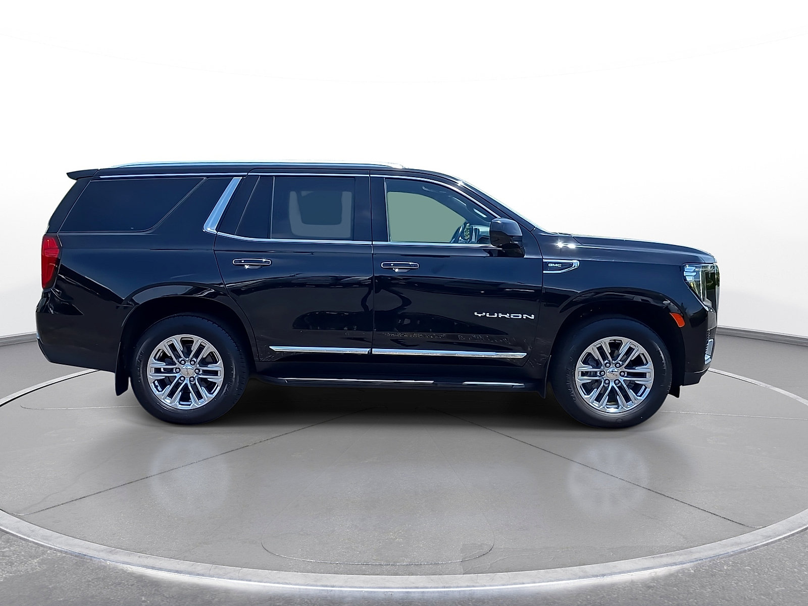Used 2021 GMC Yukon SLT AWD/4WD image 9