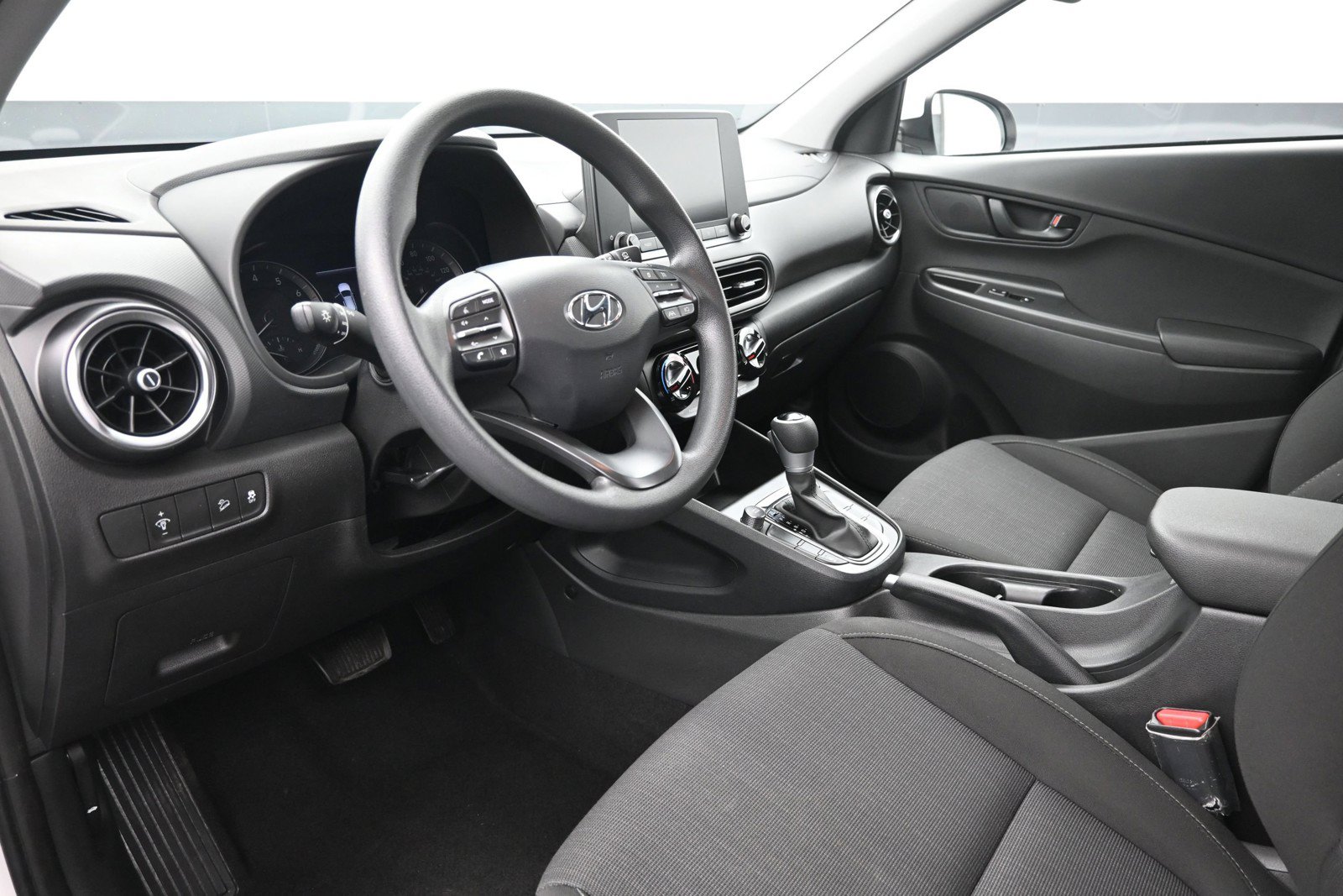 Certified 2023 Hyundai Kona SEL w/ Cargo Package AWD/4WD image 10