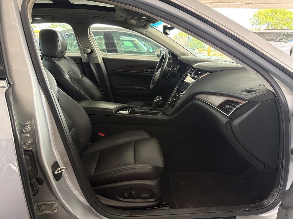 Used 2018 Cadillac CTS Luxury AWD/4WD image 16