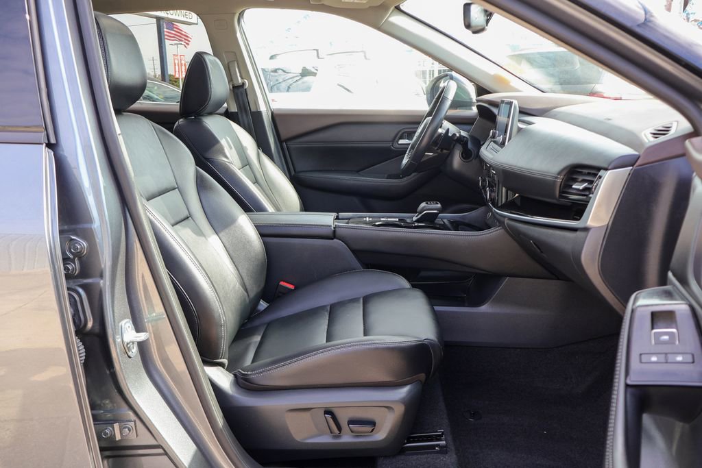 Used 2023 Nissan Rogue SL image 8