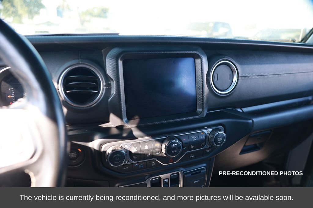 Used 2023 Jeep Wrangler Unlimited Sahara w/ Cold Weather Group image 17