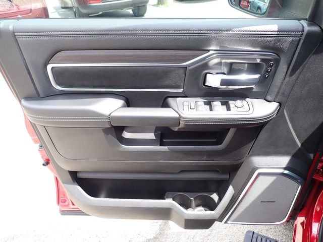 New 2026 RAM 3500 Laramie AWD/4WD image 13