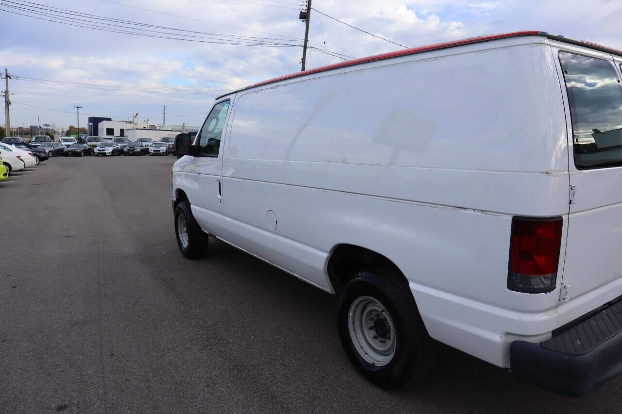 Used 2013 Ford E-250 and Econoline 250 w/ Commercial Cargo Van Pkg RWD image 34