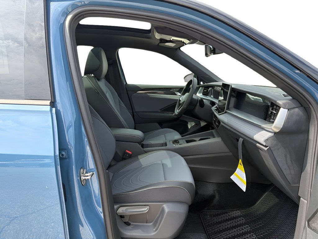 New 2026 Volkswagen Tiguan SE R-Line AWD/4WD image 10