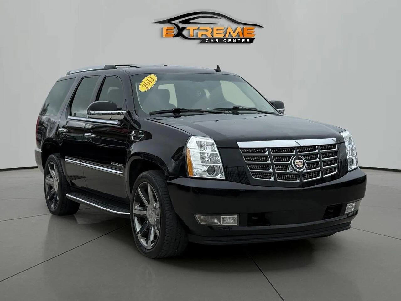 Used 2011 Cadillac Escalade Luxury AWD/4WD image 8