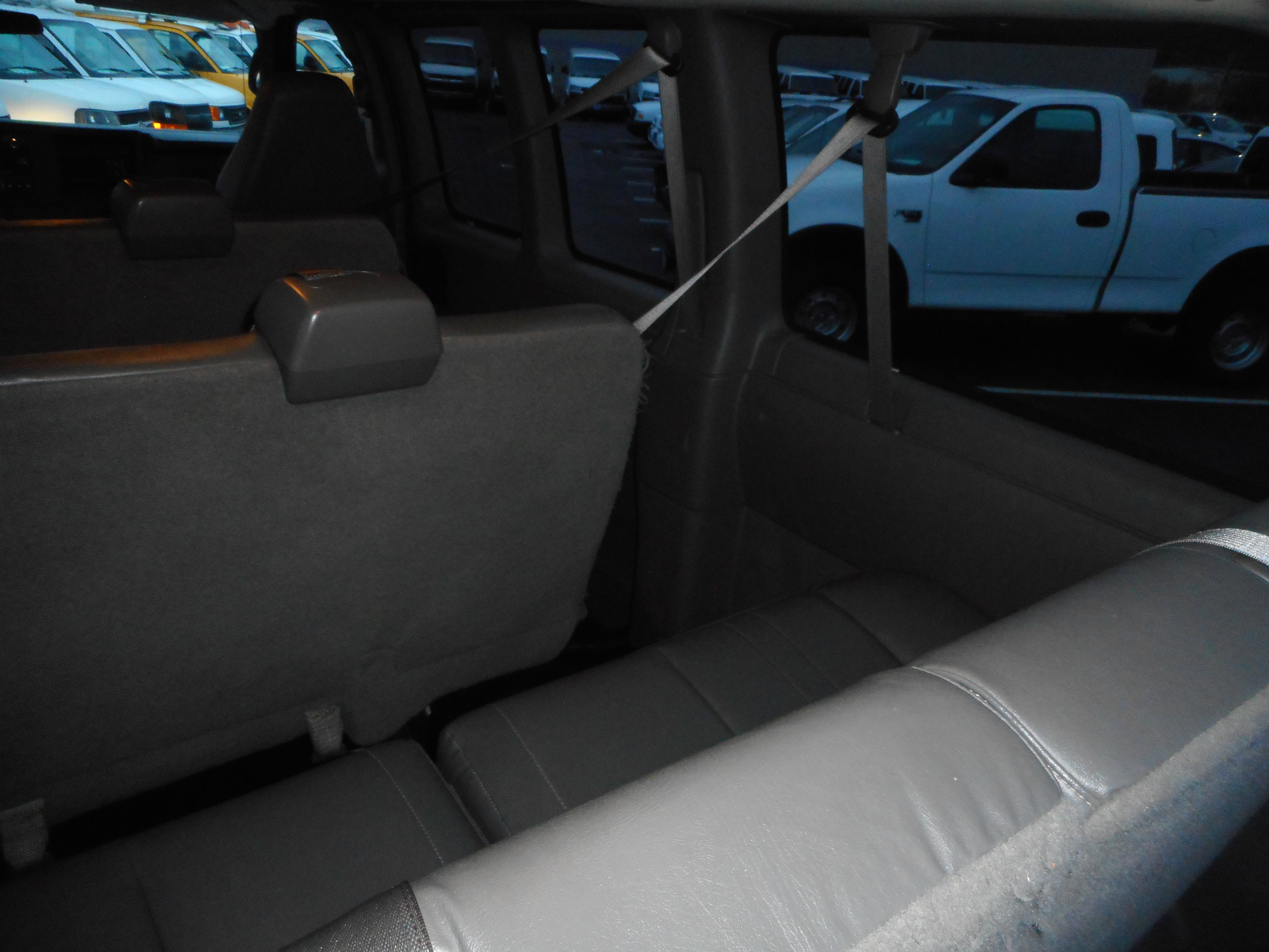 Used 2008 Chevrolet Express 3500 Passenger image 18