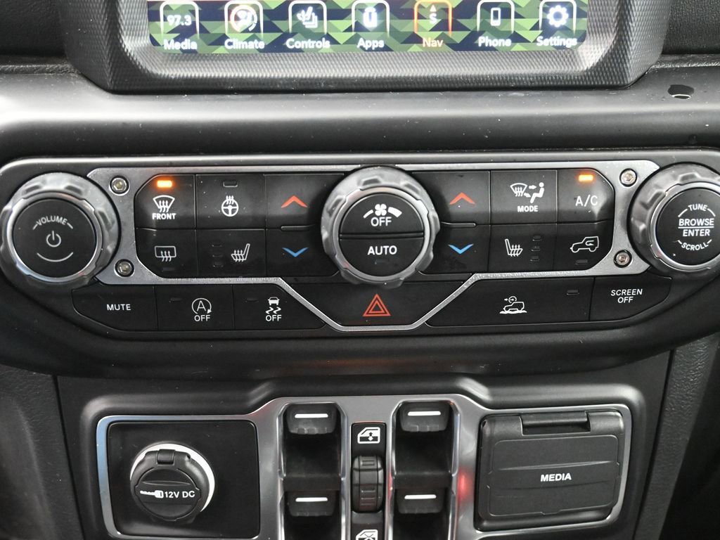 Used 2022 Jeep Wrangler Unlimited Sahara w/ Cold Weather Group image 21