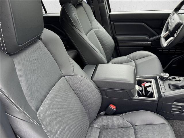 Certified 2025 Toyota 4Runner TRD Off-Road Premium AWD/4WD image 19