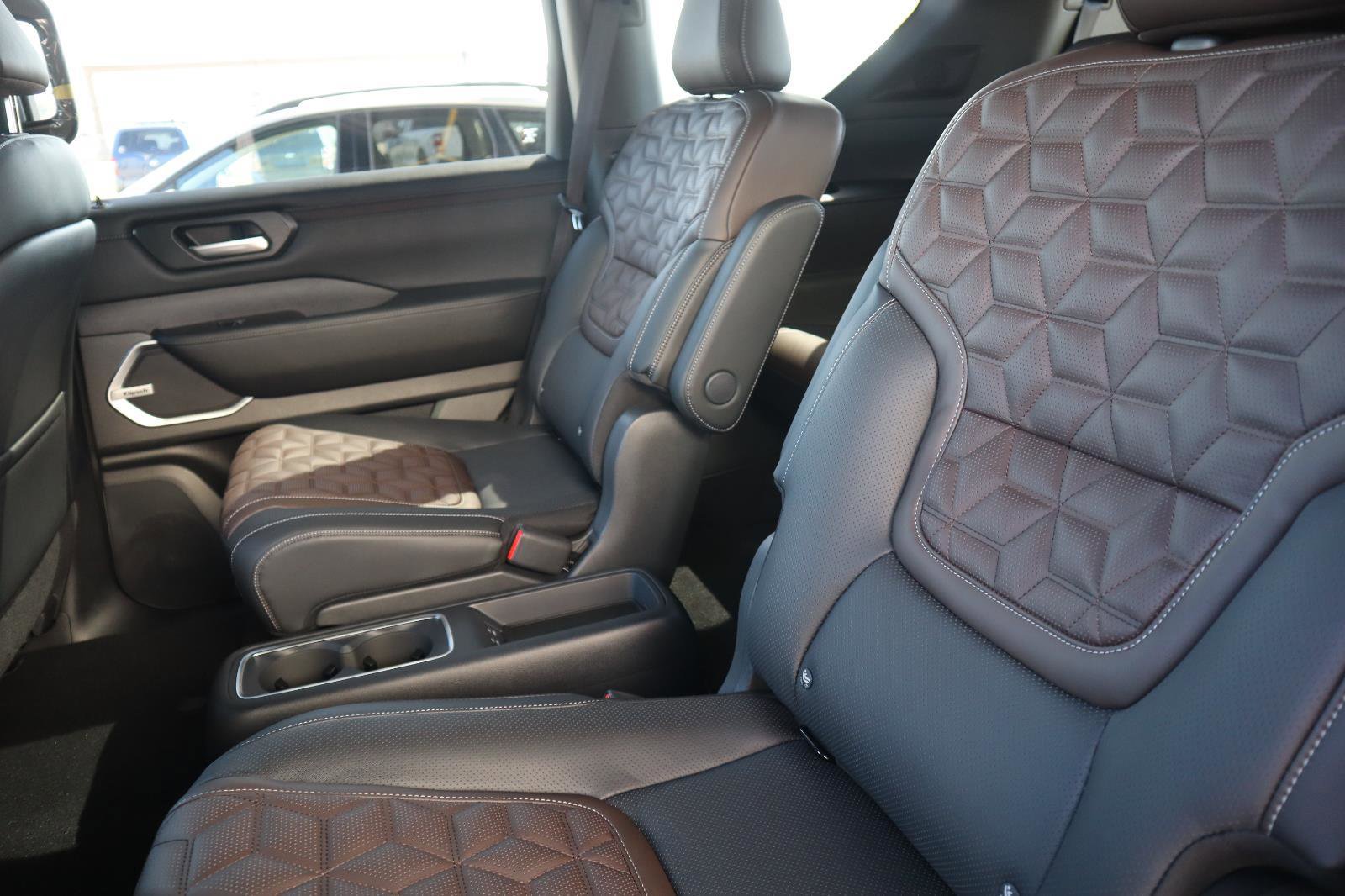 New 2026 Nissan Armada Platinum image 40