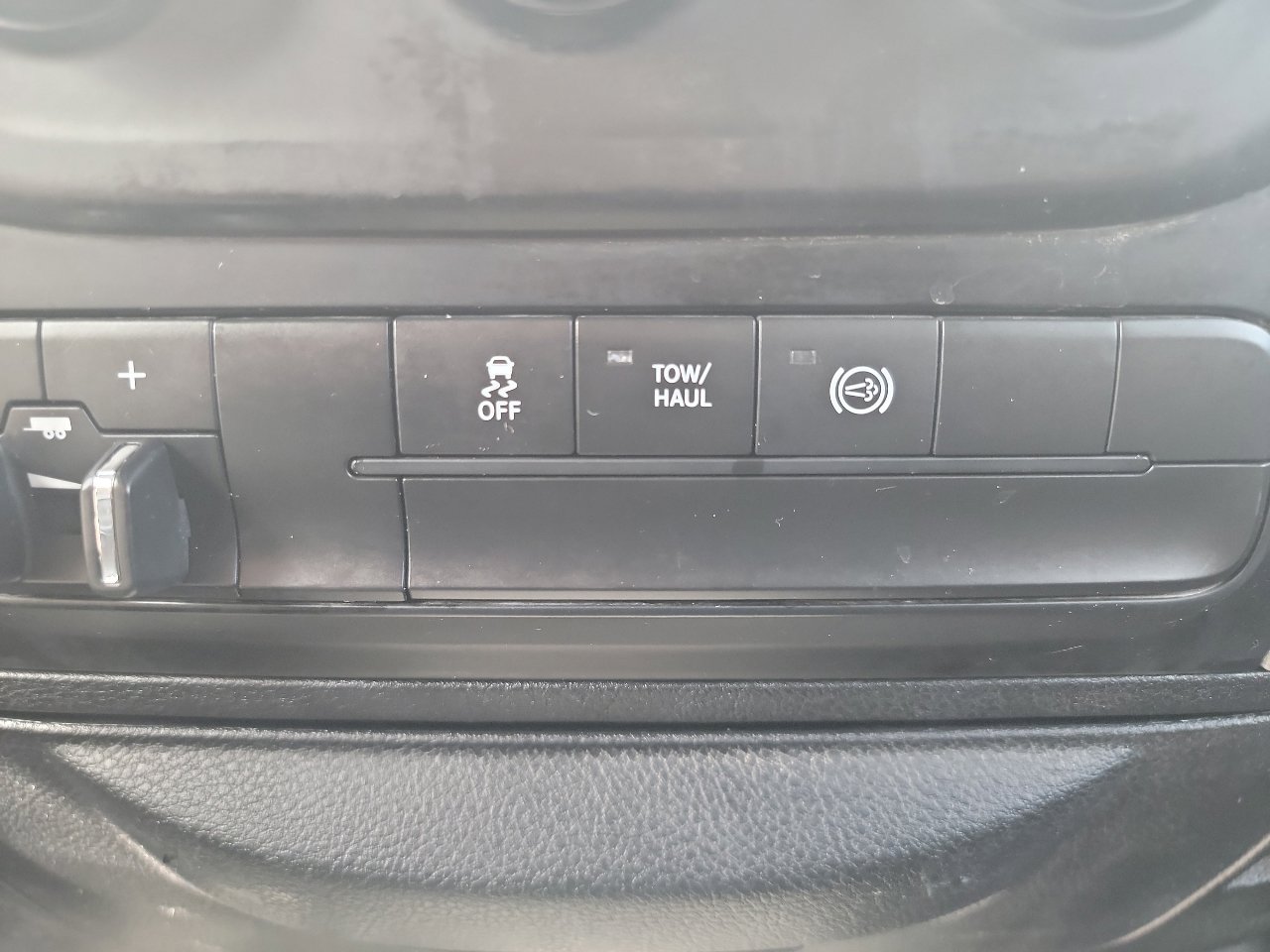 Used 2017 RAM 2500 Tradesman image 32