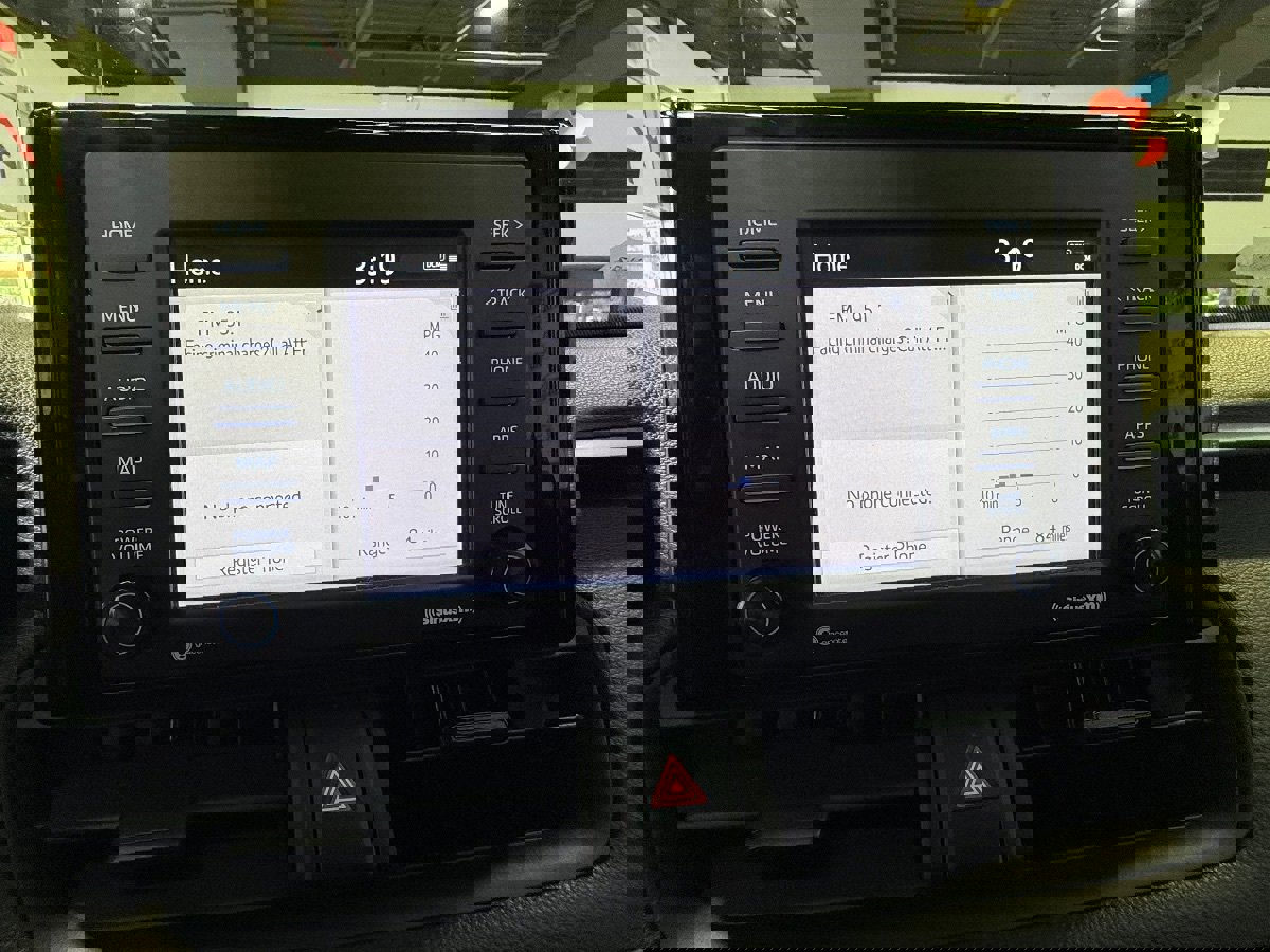 Used 2022 Toyota RAV4 XLE image 24