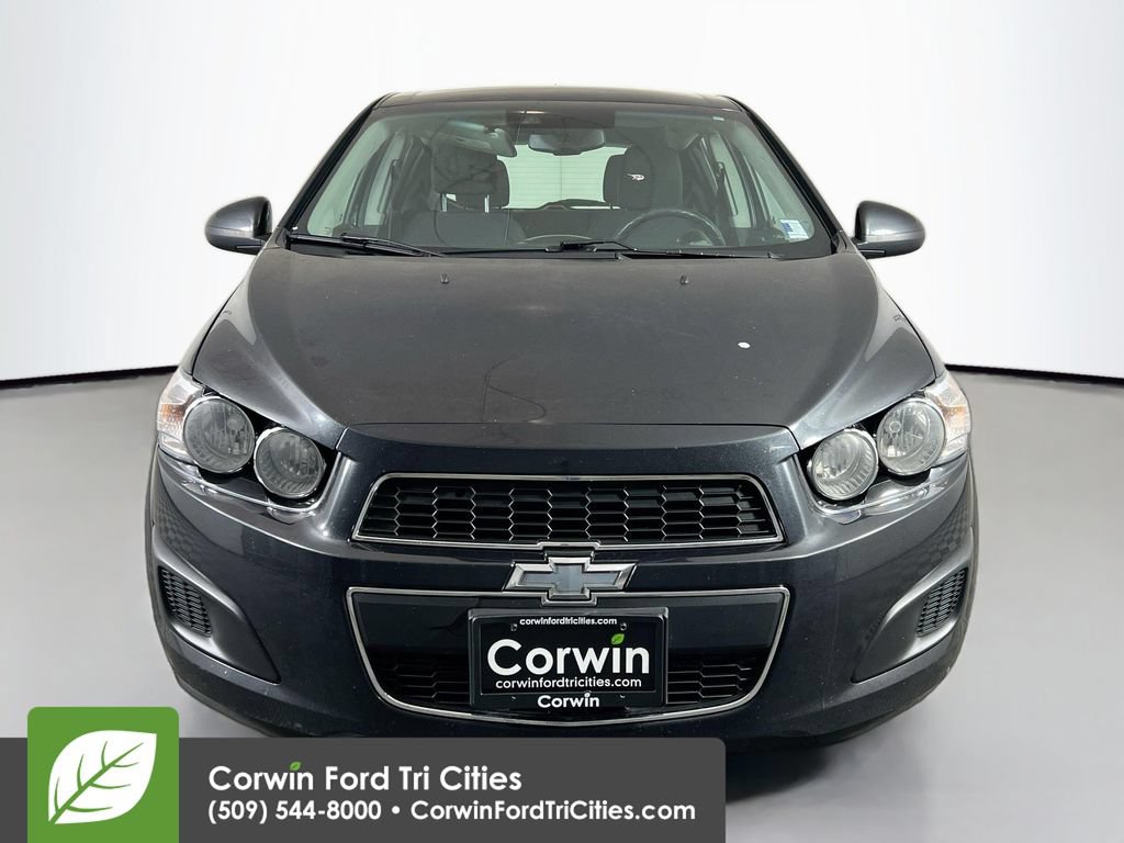 Used 2015 Chevrolet Sonic LT w/ Fun and Sun Package FWD image 4