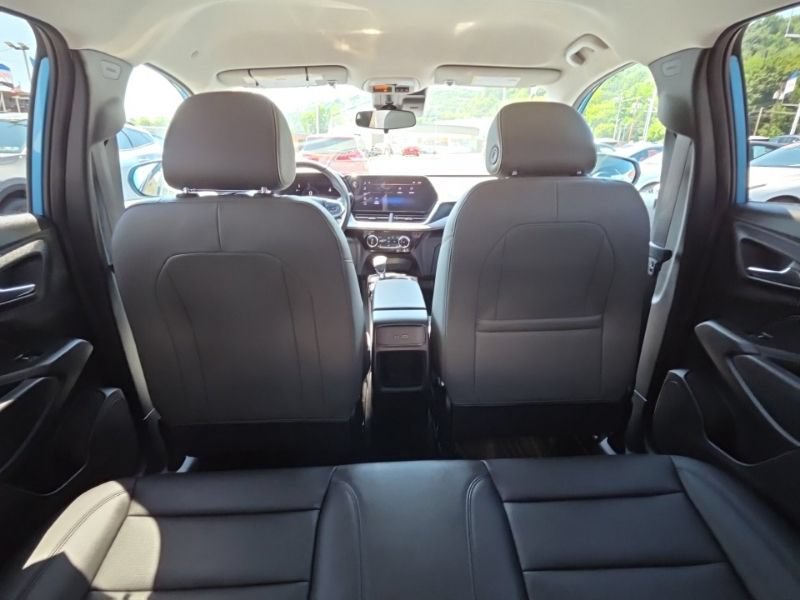 Used 2025 Chevrolet Trax ACTIV w/ Driver Confidence Package FWD image 11