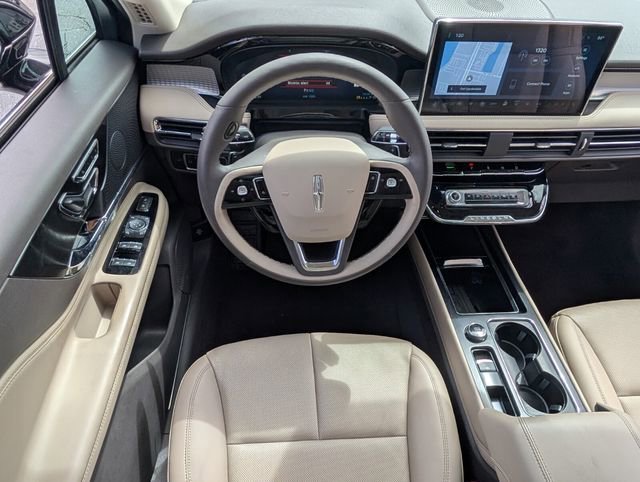 Used 2023 Lincoln Corsair FWD w/ Equipment Group 101A image 11