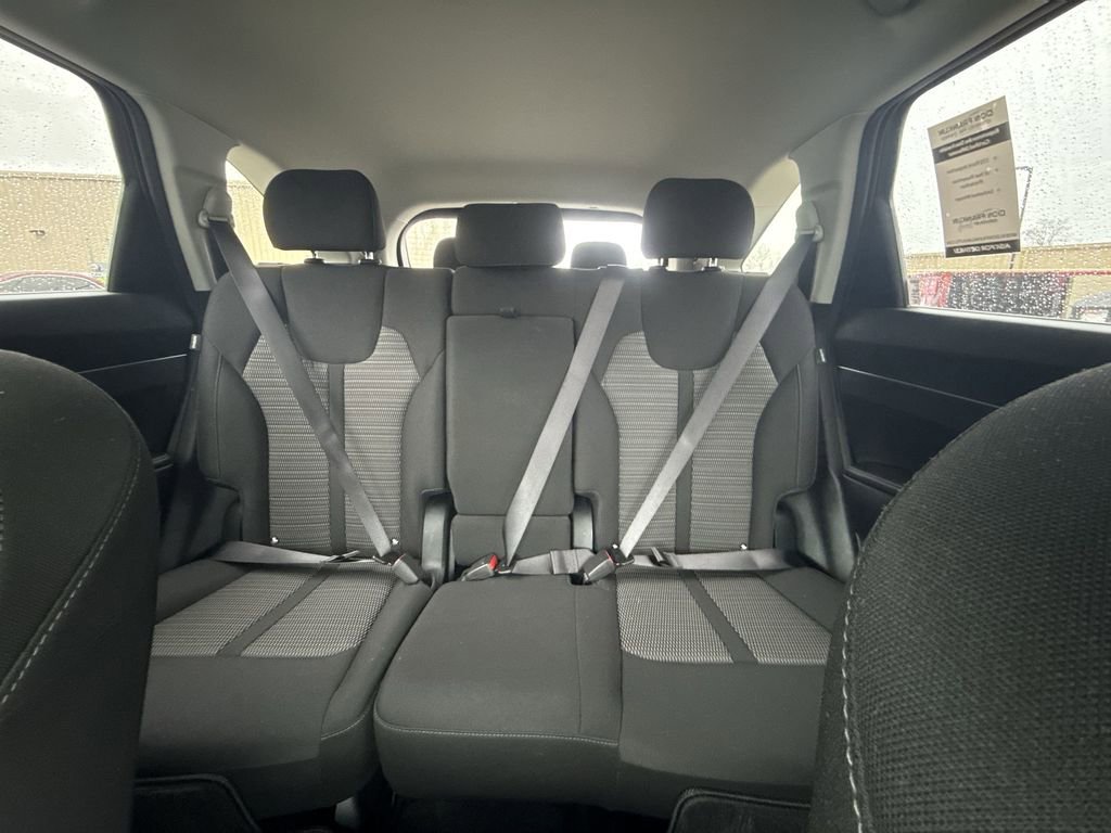 Used 2025 Kia Sorento LX image 21