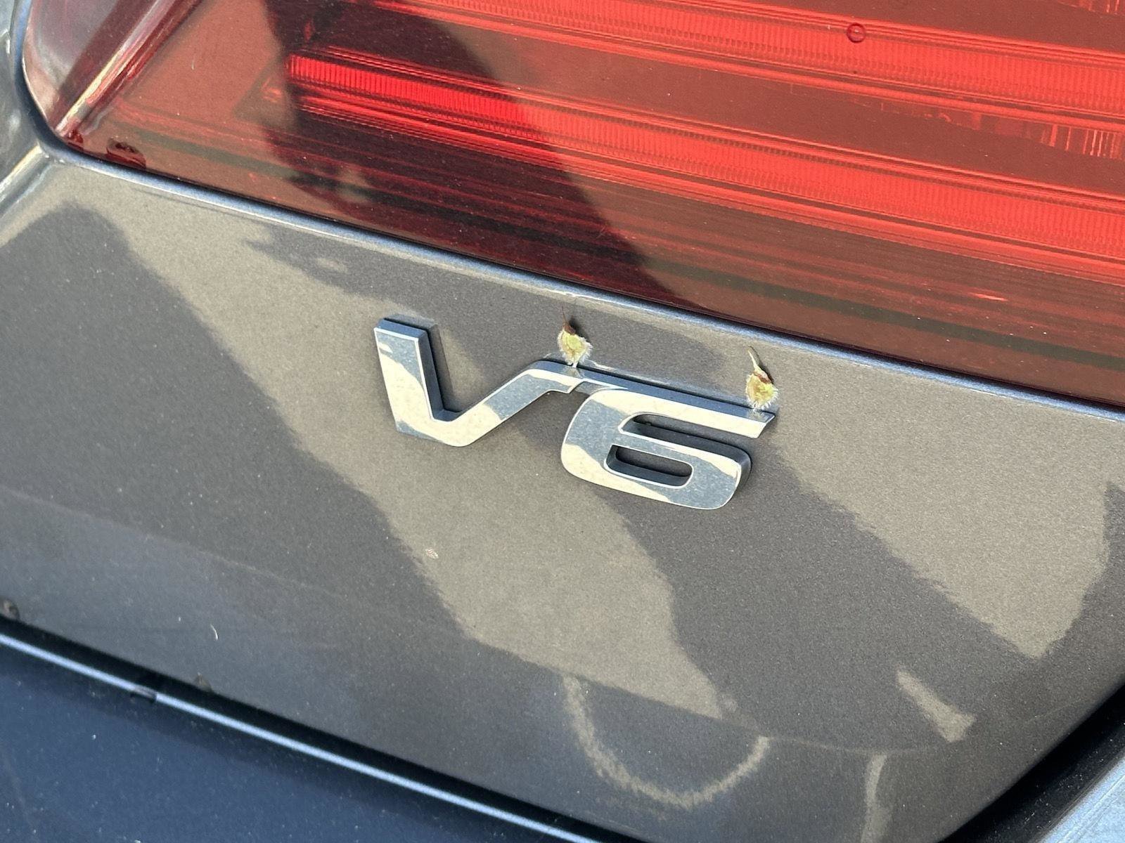 Used 2017 Honda Accord EX-L image 10