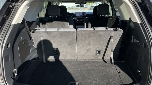 Used 2025 Ford Explorer Active image 24