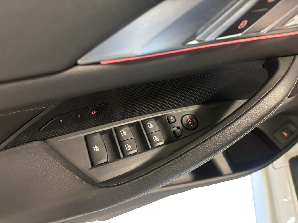 Used 2021 BMW M440i Convertible w/ Premium Package RWD image 19