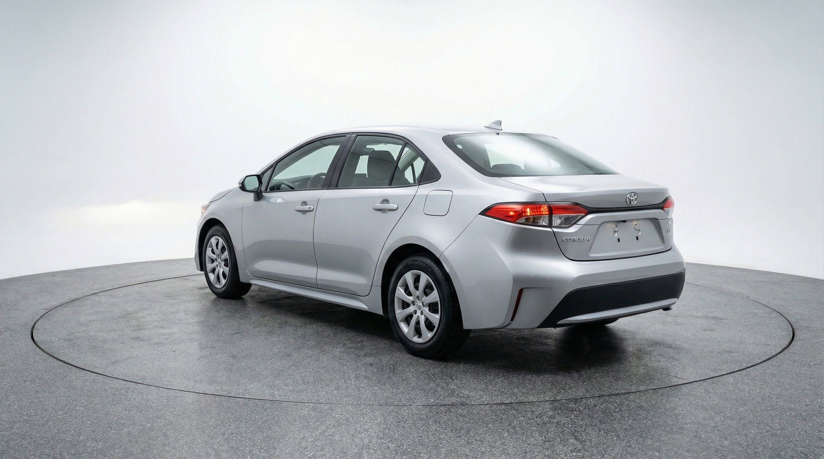 Used 2025 Toyota Corolla LE FWD image 6