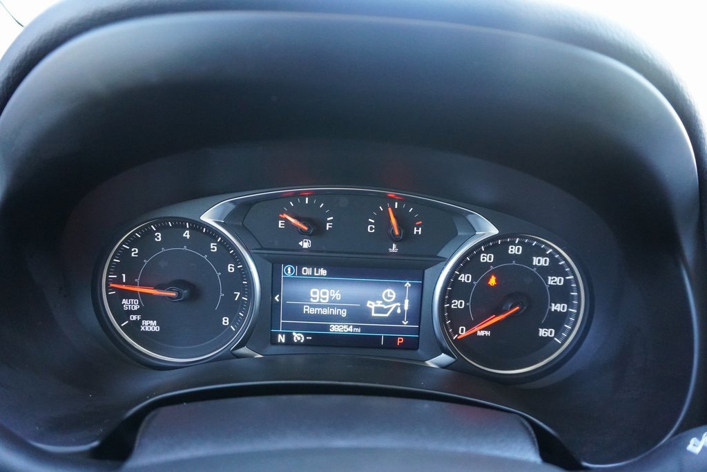 Used 2024 GMC Terrain SLE w/ Driver Convenience Package image 11