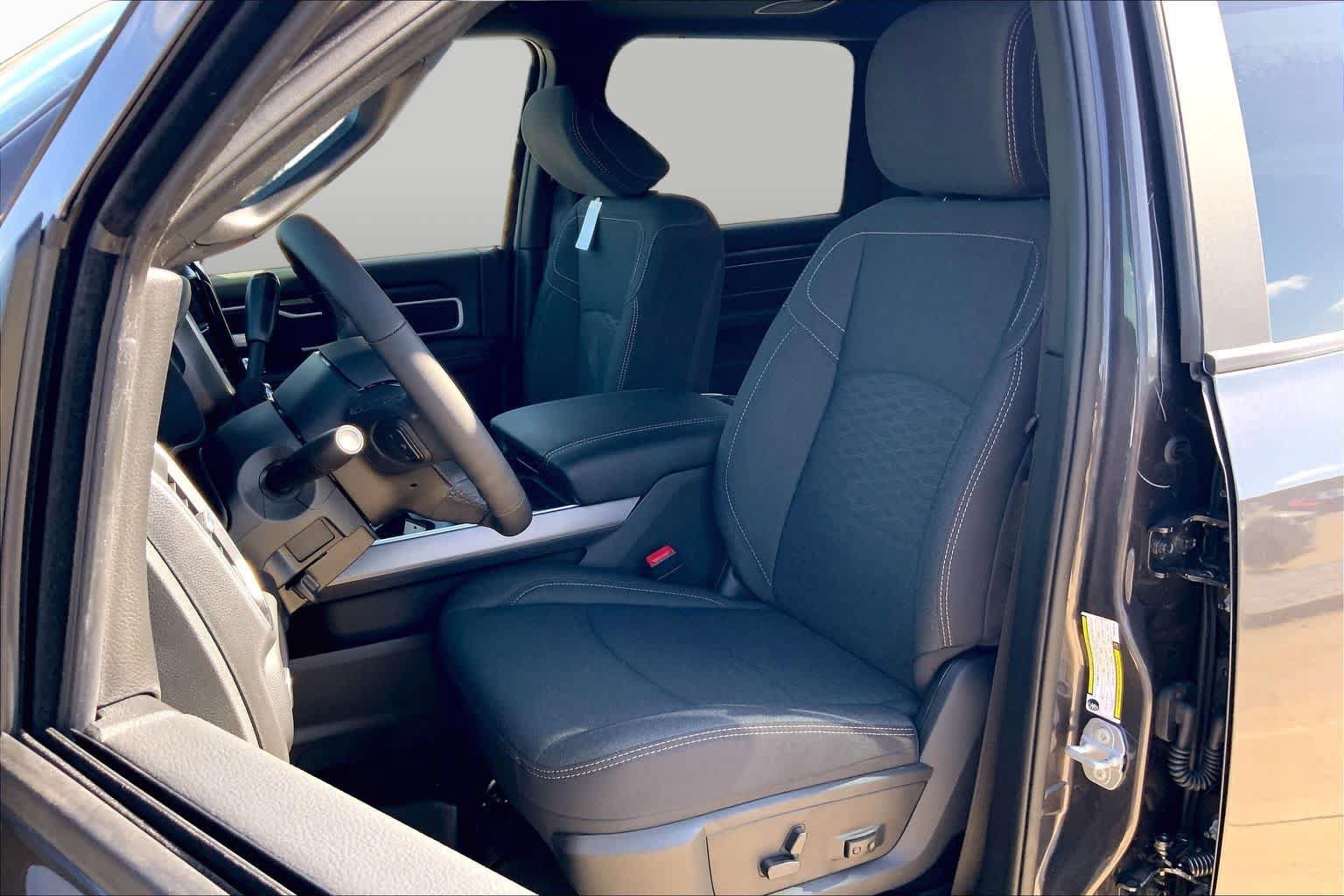 New 2026 RAM 3500 Lone Star AWD/4WD image 9