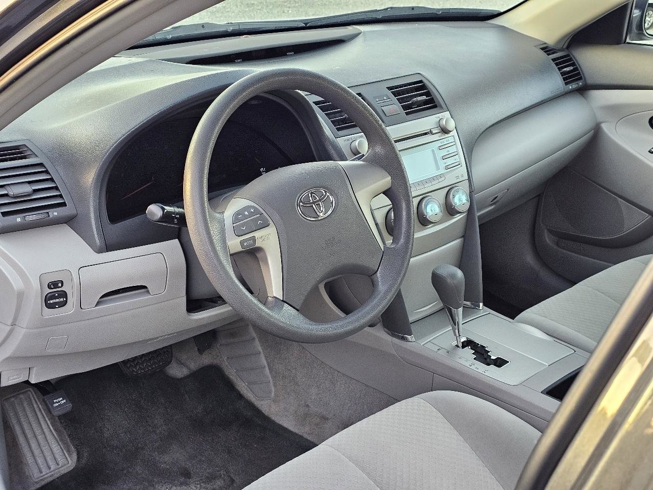 Used 2007 Toyota Camry LE FWD image 35