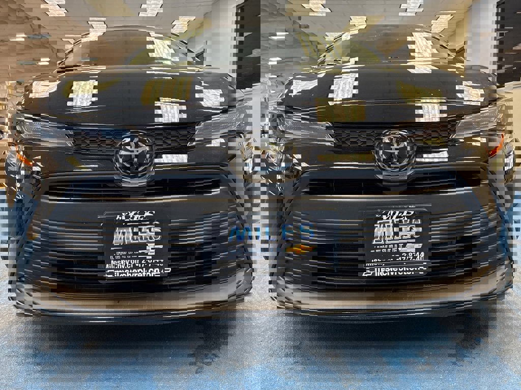 Used 2025 Toyota Corolla LE image 12