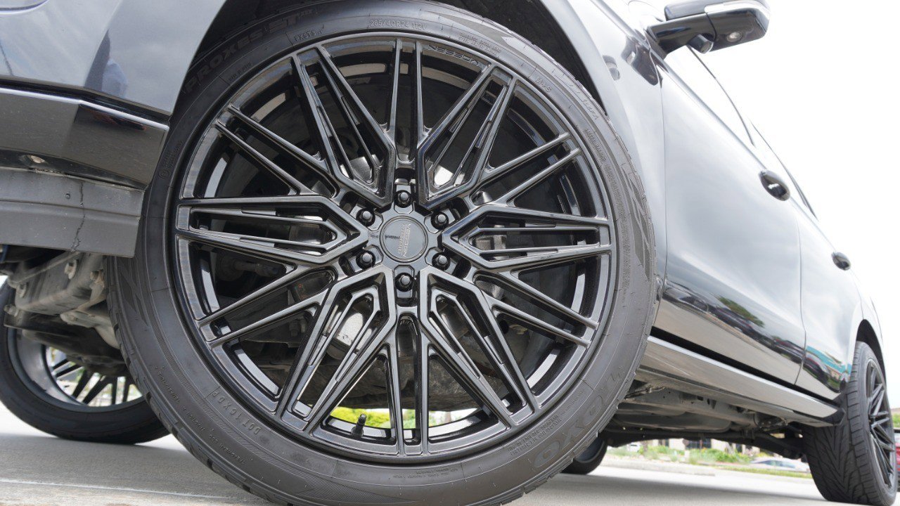Used 2023 Ford Expedition Limited image 11