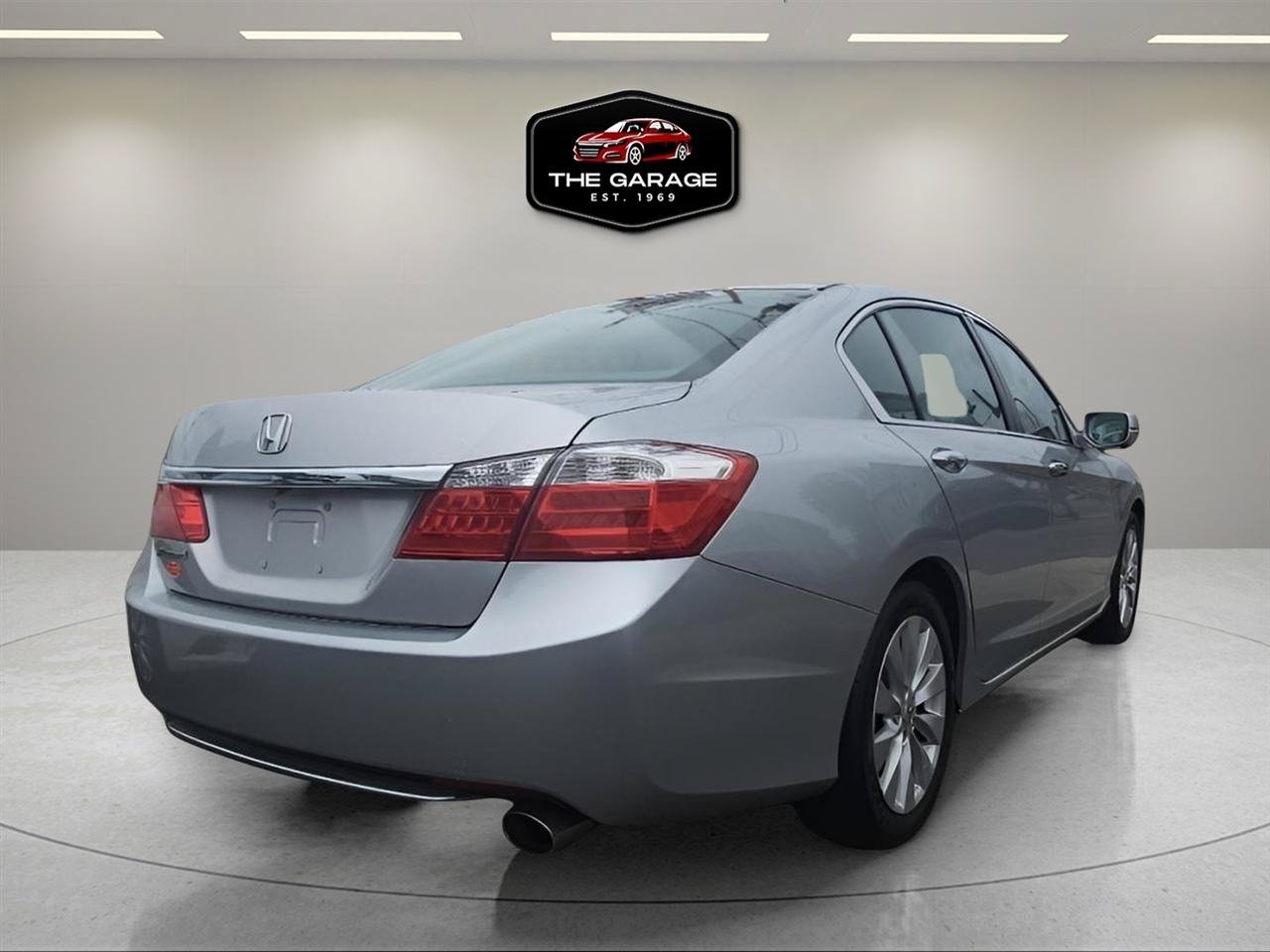 Used 2015 Honda Accord EX-L image 6