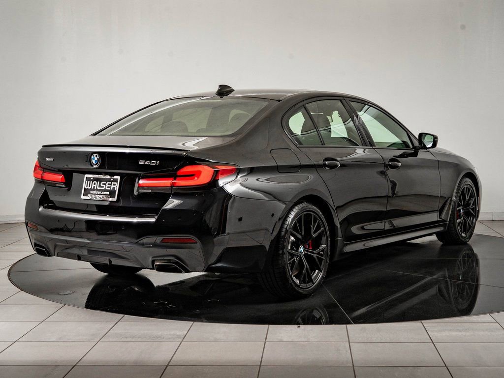 Used 2023 BMW 540i xDrive w/ Executive Package image 10