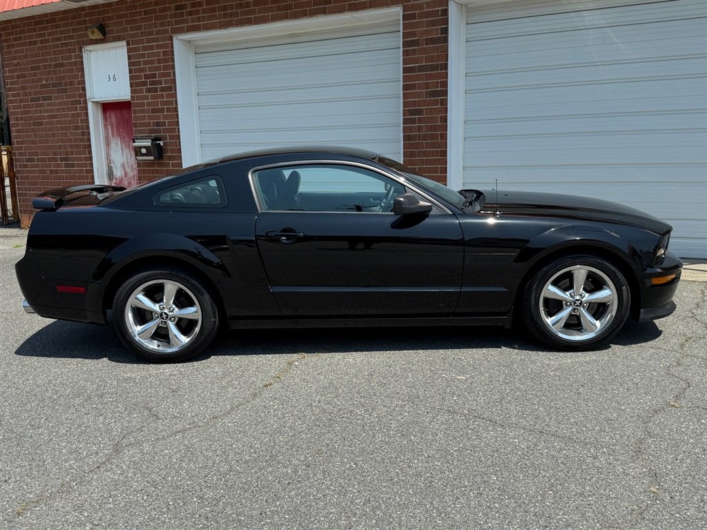 Used 2009 Ford Mustang GT image 31