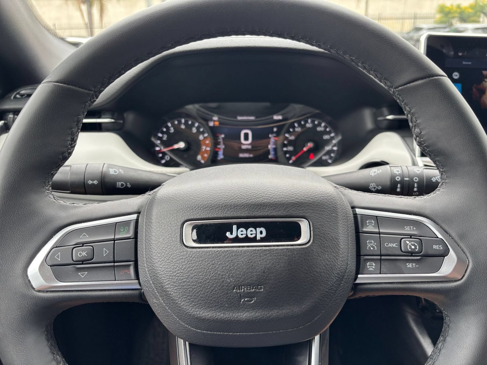 Used 2025 Jeep Compass Limited AWD/4WD image 28
