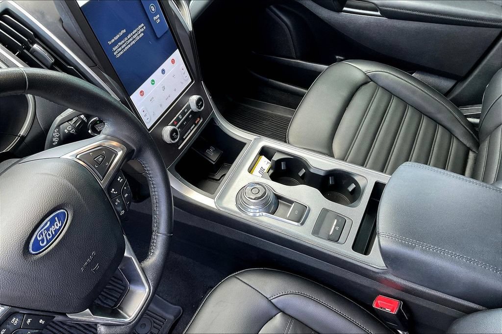 Used 2021 Ford Edge SEL w/ Convenience Package FWD image 9