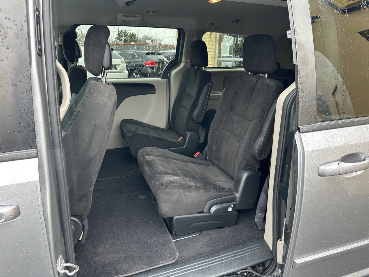 Used 2017 Dodge Grand Caravan SE w/ Power Window Group image 7