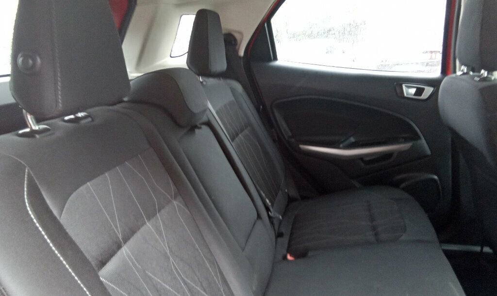 Used 2018 Ford EcoSport SE w/ SE Convenience Package image 11