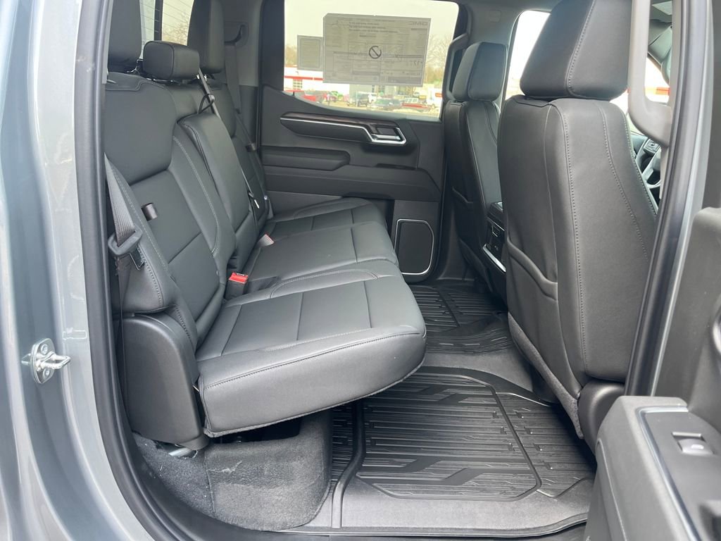 New 2026 GMC Sierra 1500 SLT image 22